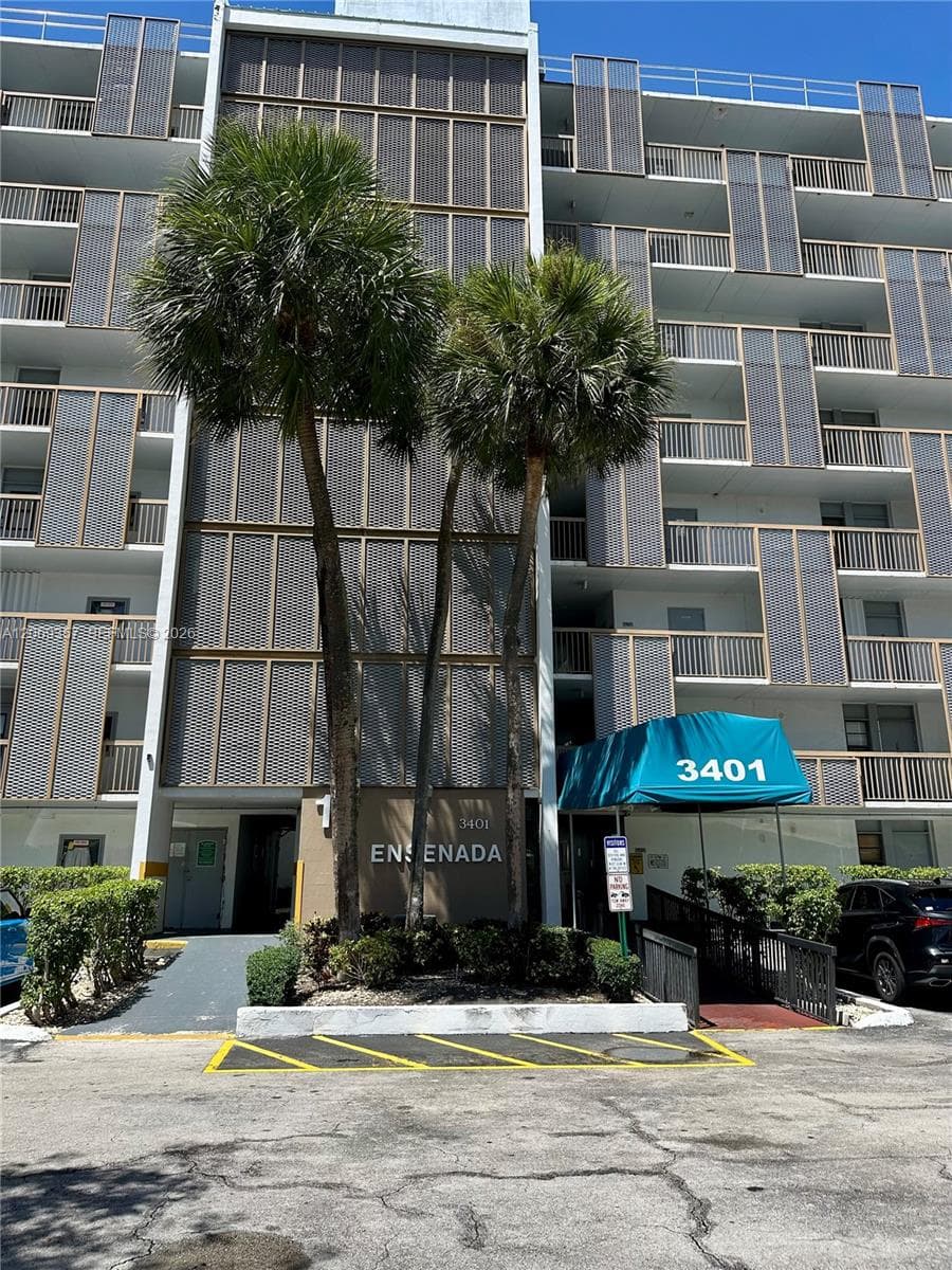 ENSENADA CONDO · #EI-216 in Aventura - Photo 4