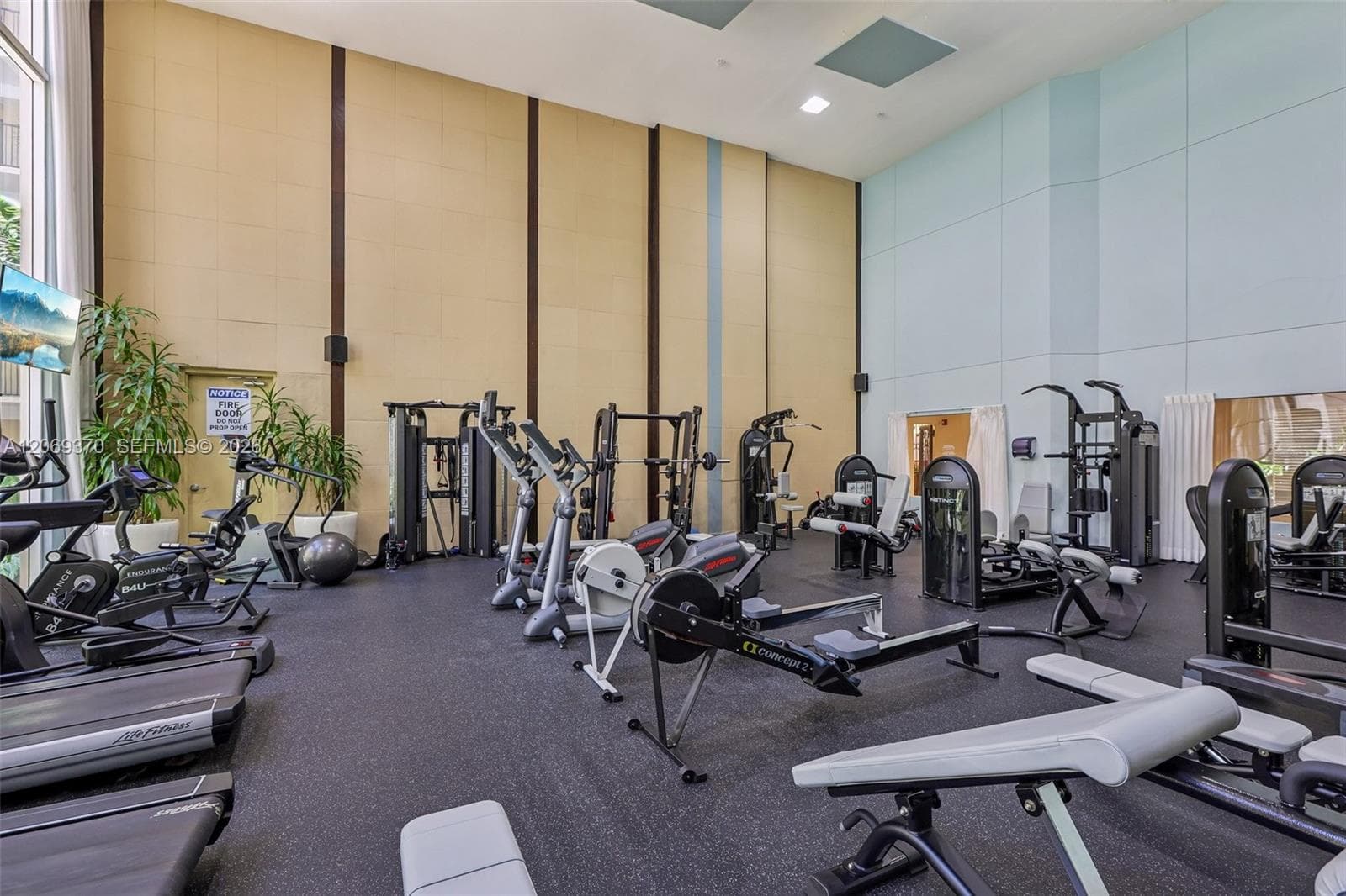 Porto Bellagio · #1407 in Sunny Isles Beach - Photo 36