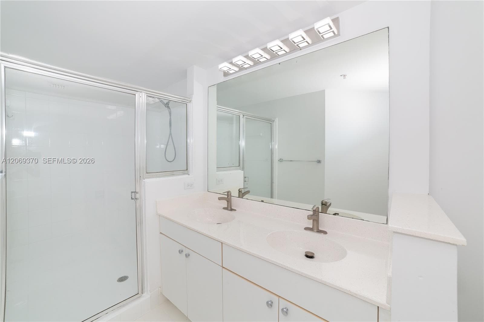 Porto Bellagio · #1407 in Sunny Isles Beach - Photo 11