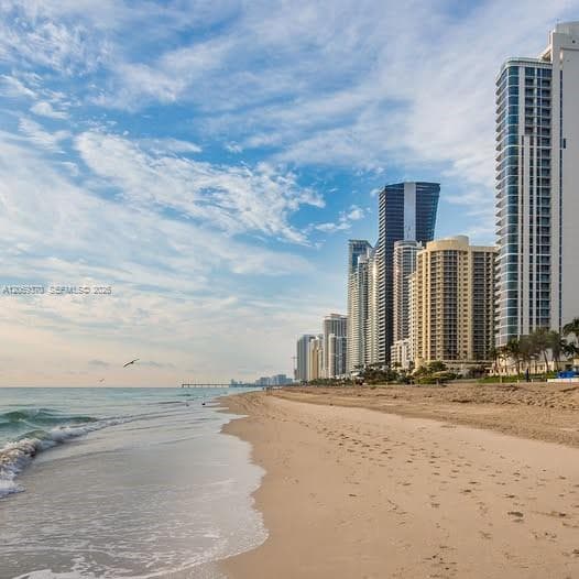 Porto Bellagio · #1407 in Sunny Isles Beach - Photo 44