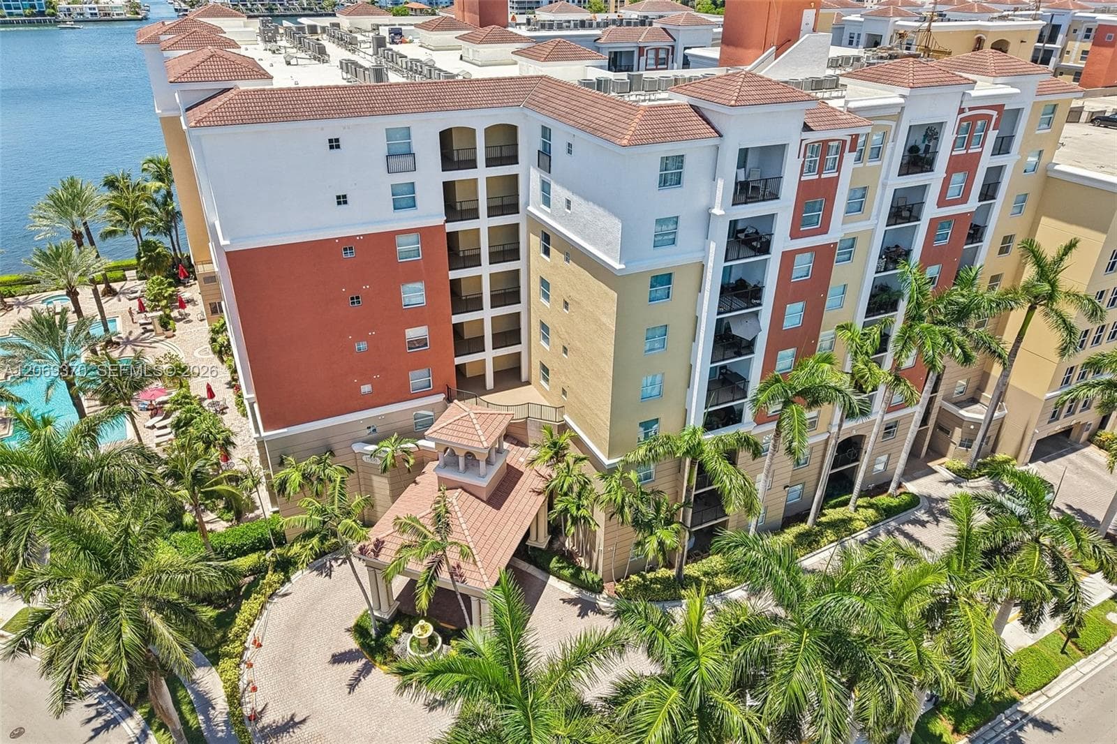 Porto Bellagio · #1407 in Sunny Isles Beach - Photo 40