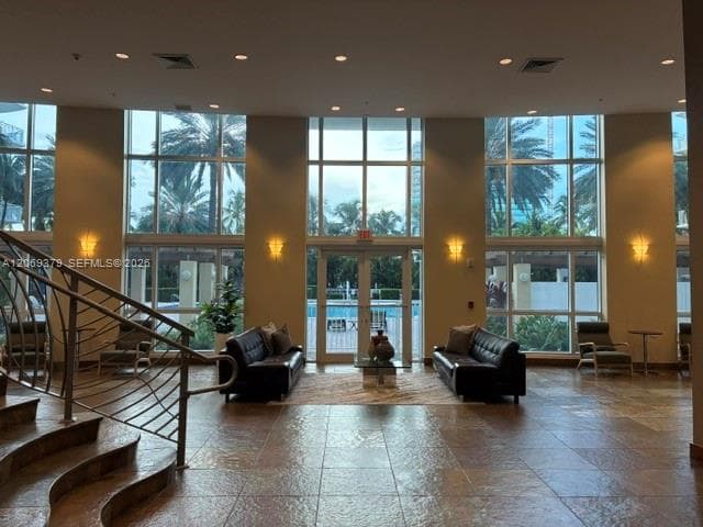 DUO COMDOMINIUM EAST · #701E in Hallandale Beach - Photo 2