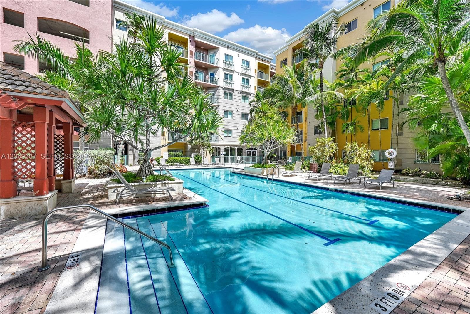 VALENCIA CONDO · #227 in South Miami - Photo 2