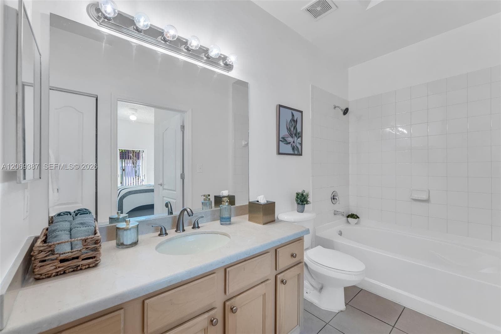 VALENCIA CONDO · #227 in South Miami - Photo 7