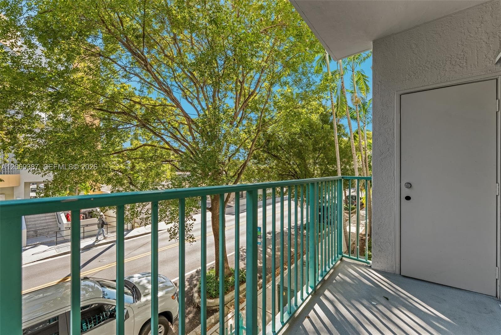 VALENCIA CONDO · #227 in South Miami - Photo 8