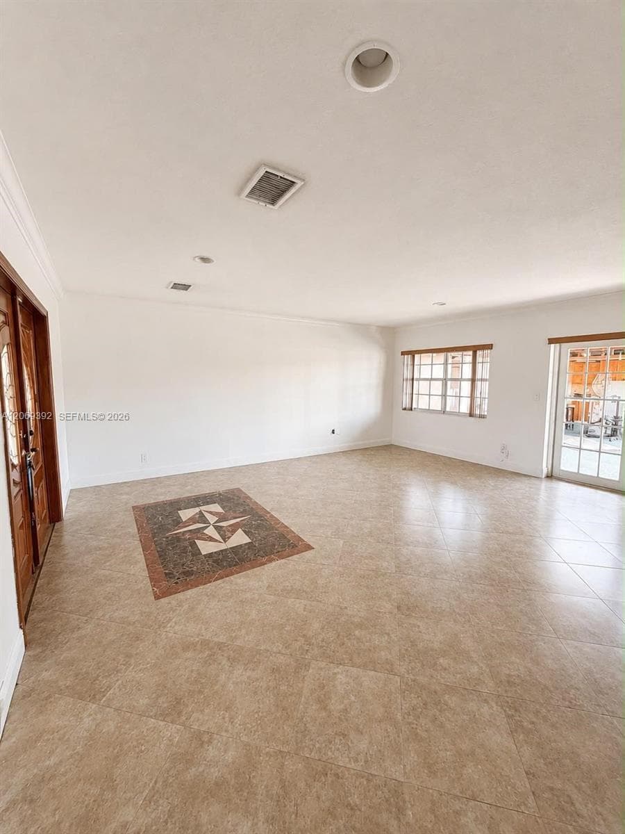 10955 SW 177th Ter photo 2