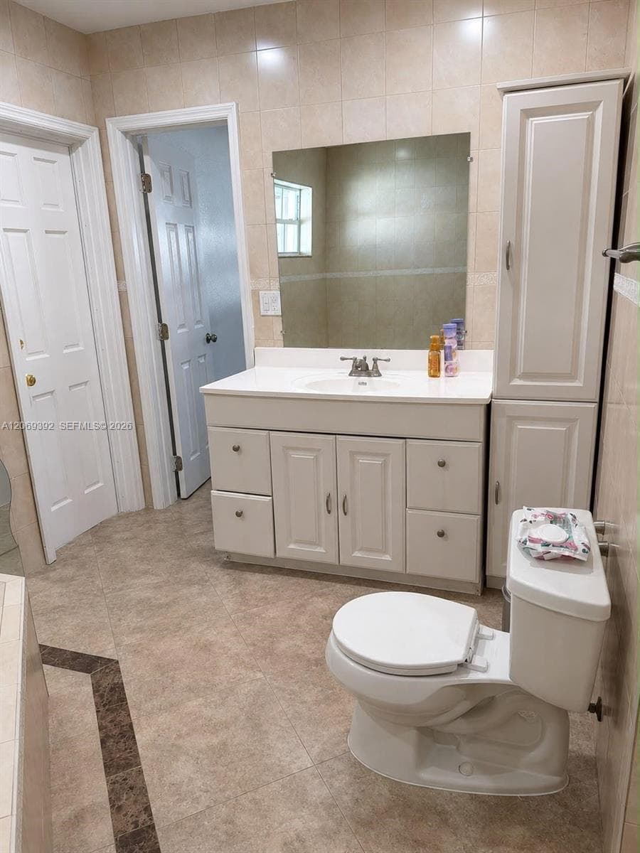 10955 SW 177th Ter photo 7