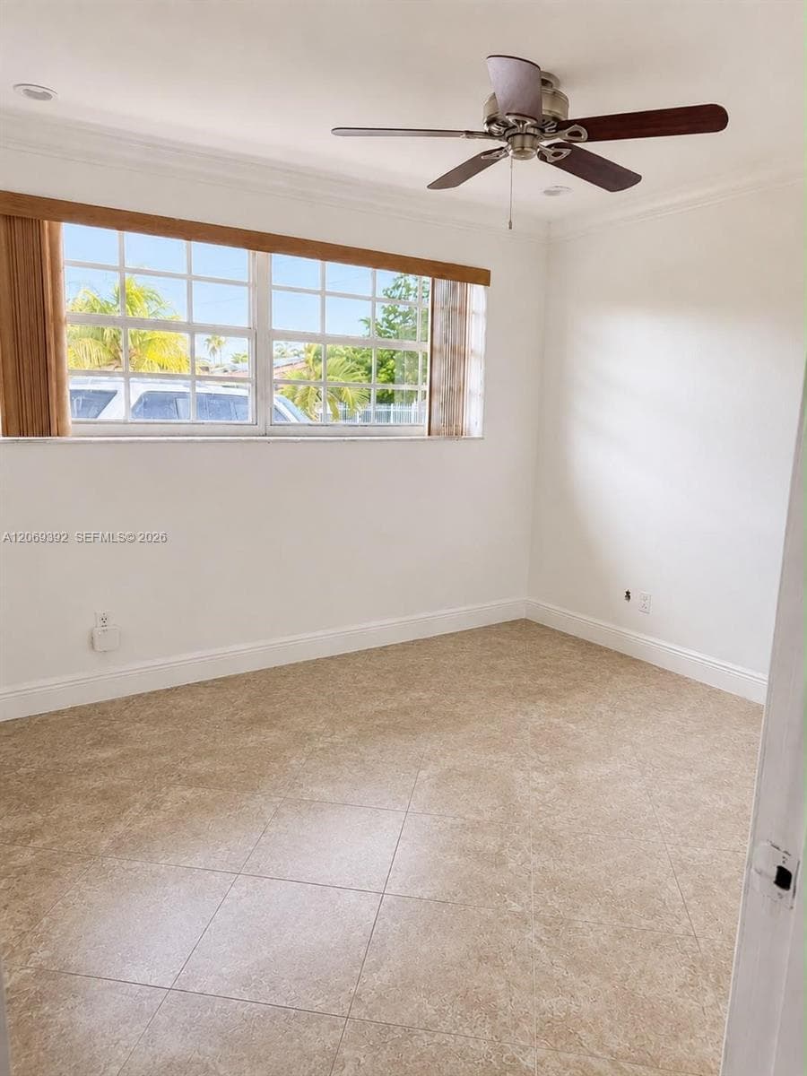 10955 SW 177th Ter photo 5