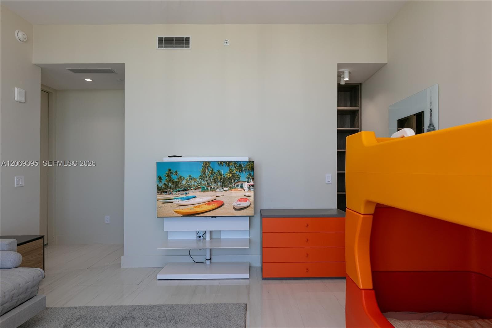 2nd Bedroom with En Suite Full Bathroom / Walk in Closet and Western Views from Balcony