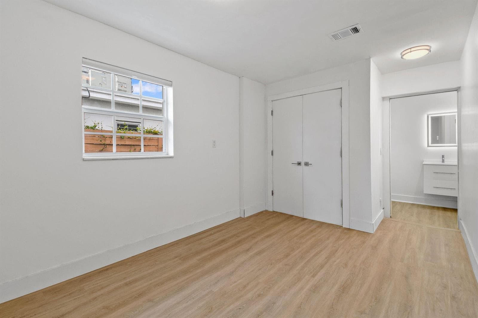 31929thSt_23