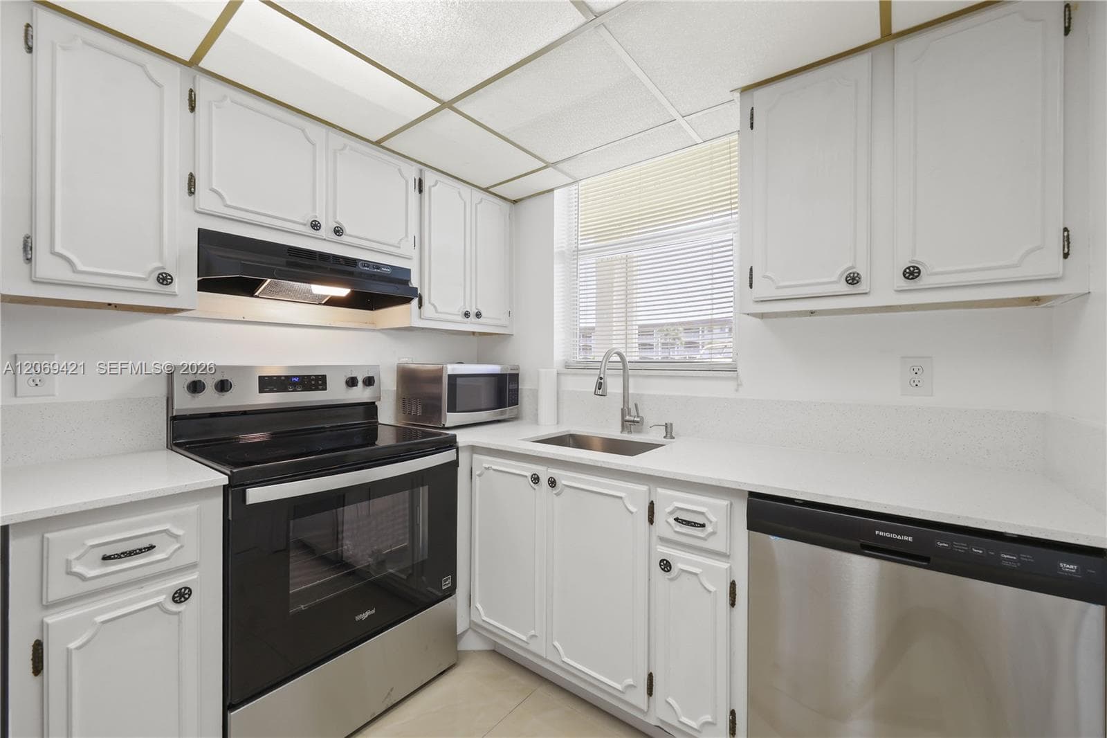 PARADISE VILLAS CONDO · #114 in North Palm Beach - Photo 5