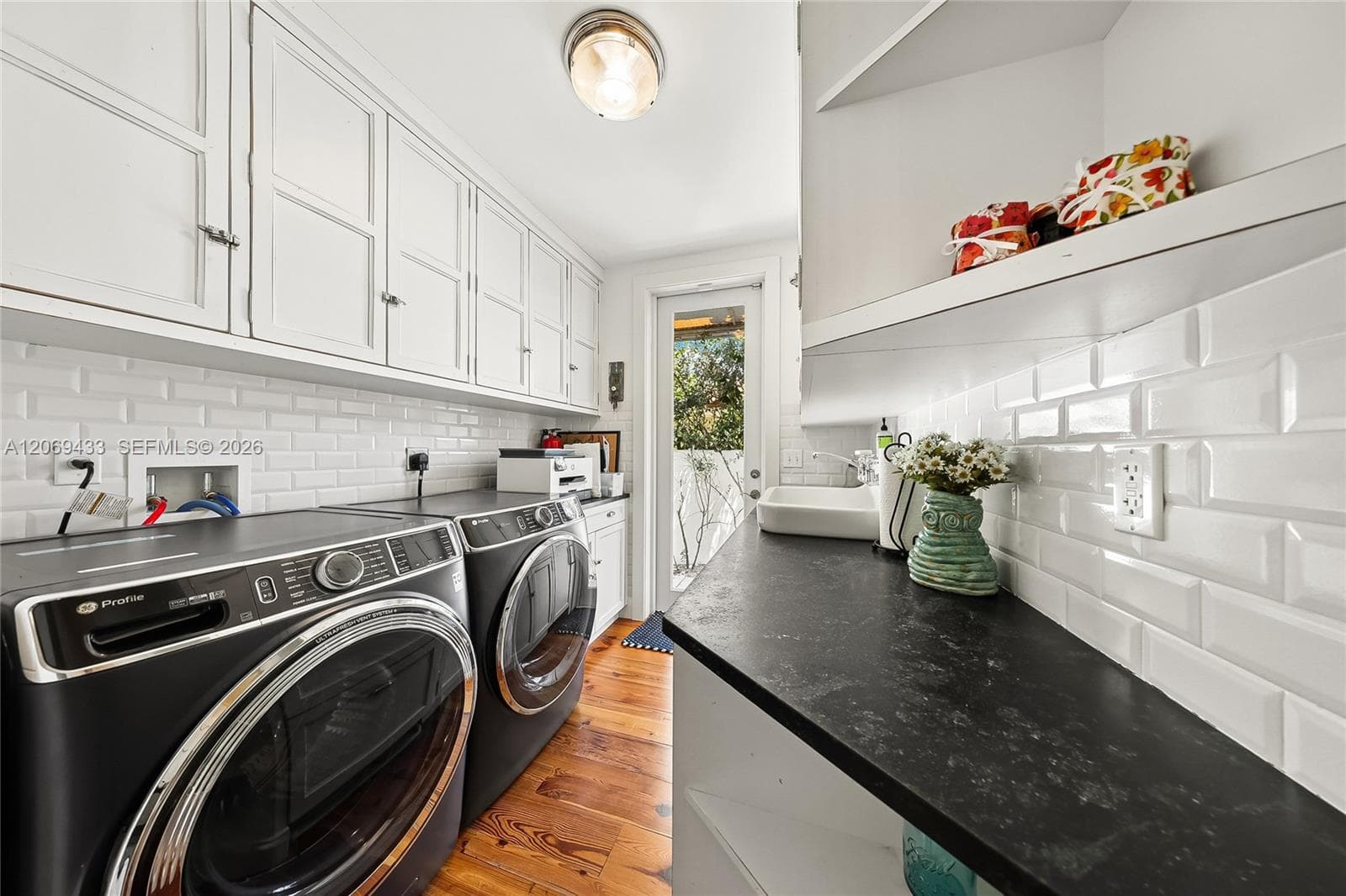 180 Ocean Blvd photo 20
