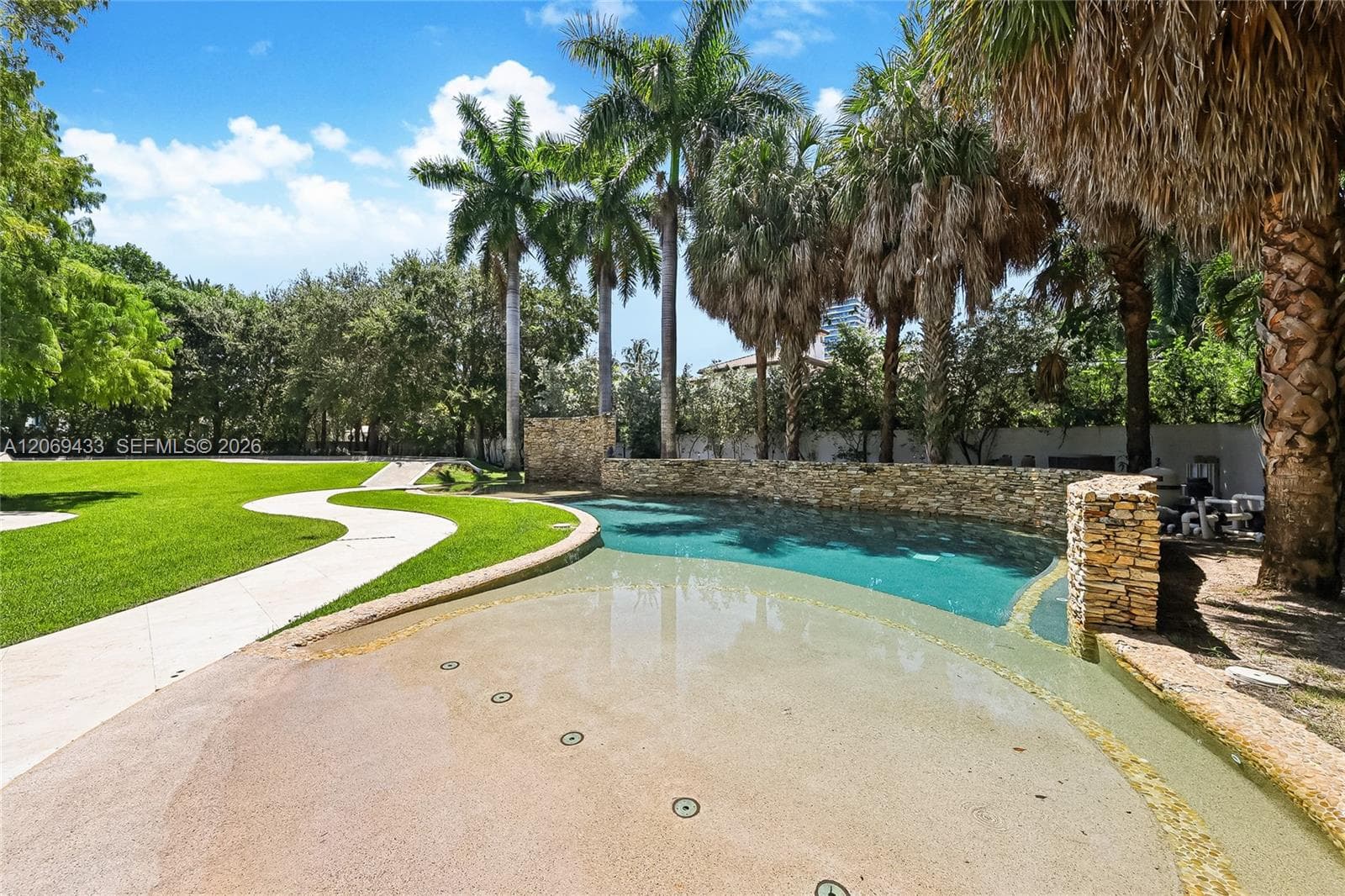 180 Ocean Blvd photo 24