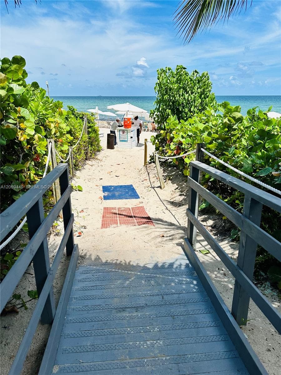 BEACH CLUB TWO · #1607 in Hallandale Beach - Photo 27