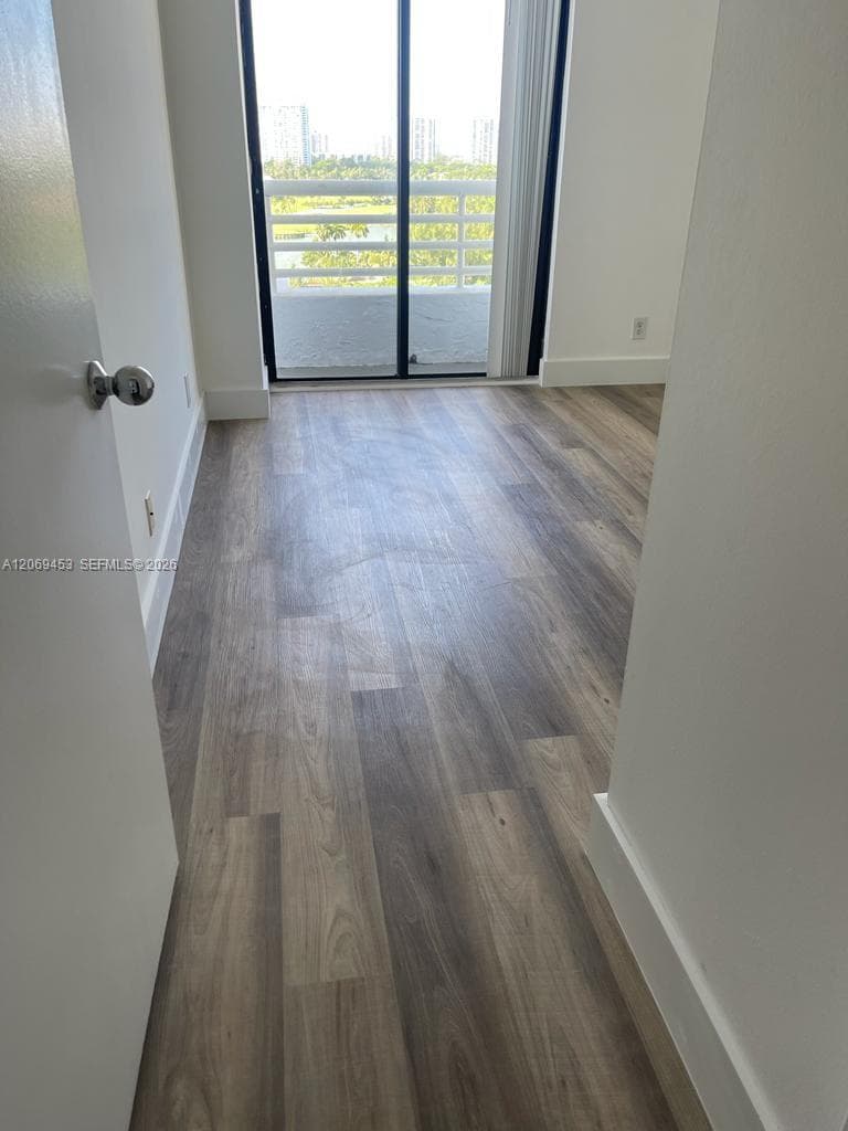 PARC CENTRAL AVENTURA EAS · #1211 in Aventura - Photo 7