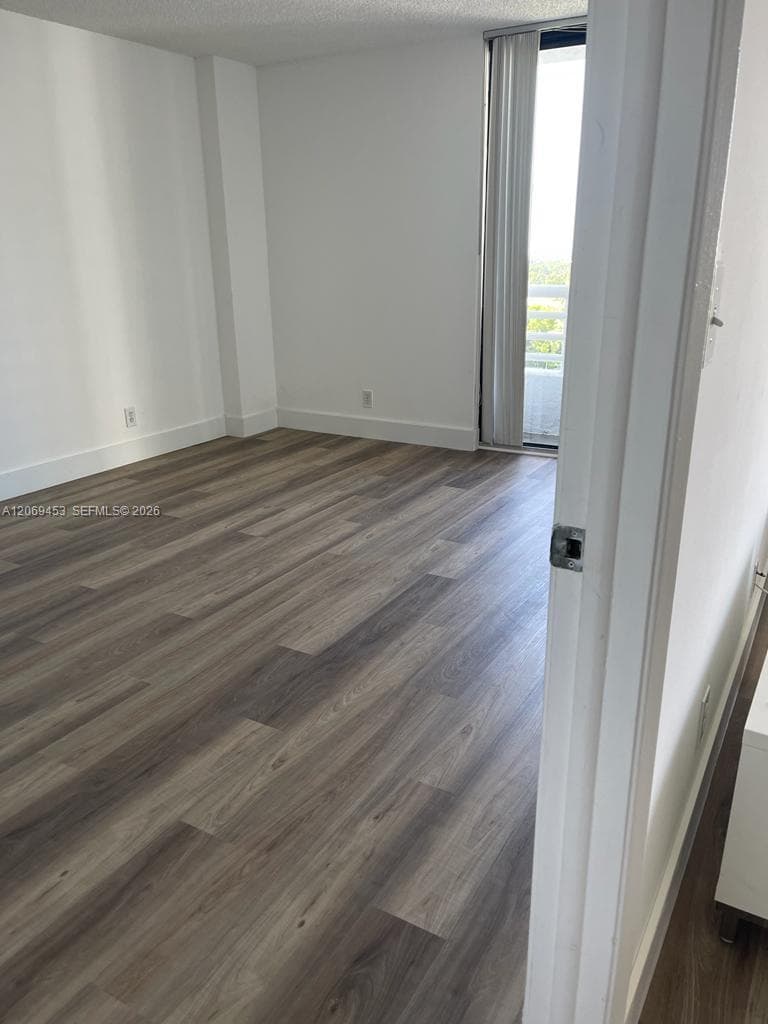 PARC CENTRAL AVENTURA EAS · #1211 in Aventura - Photo 3