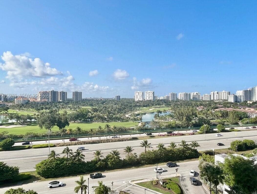 PARC CENTRAL AVENTURA EAS · #1211 in Aventura - Photo 1