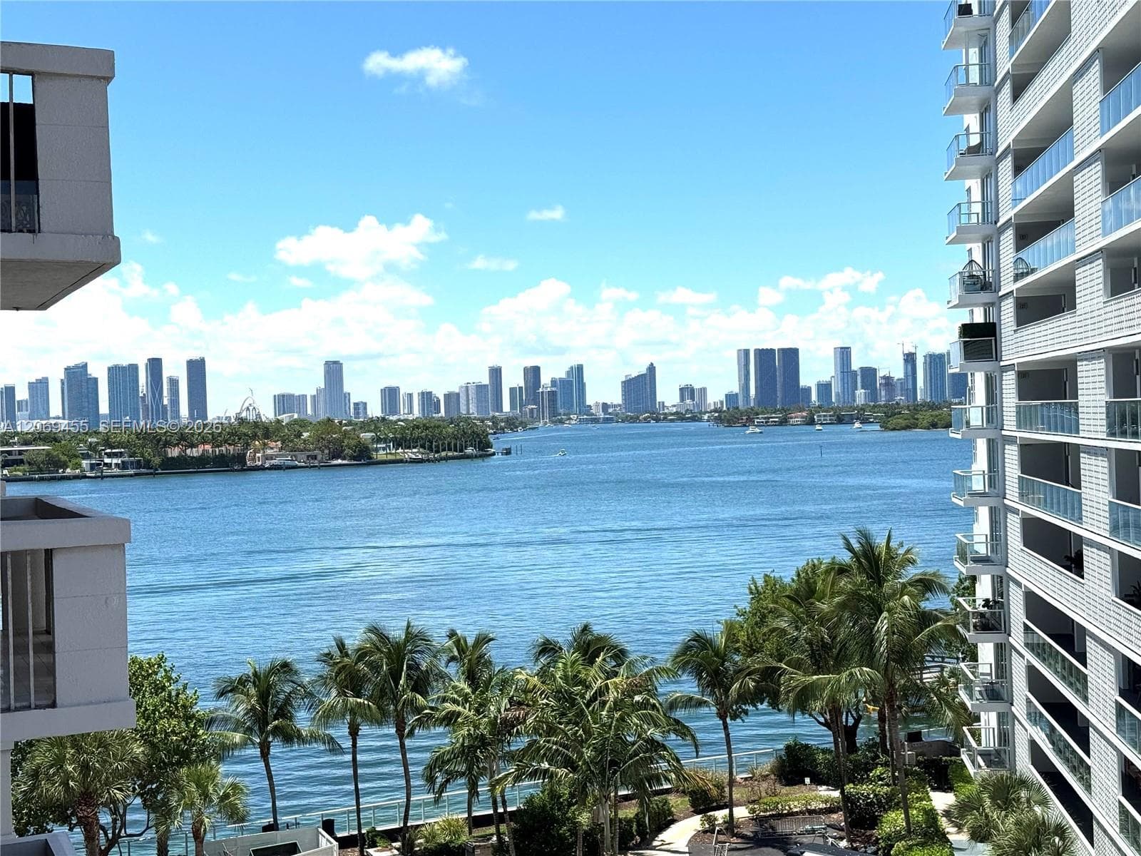 SOUTH BAY CLUB CONDO · #734 in Miami Beach - Photo 1