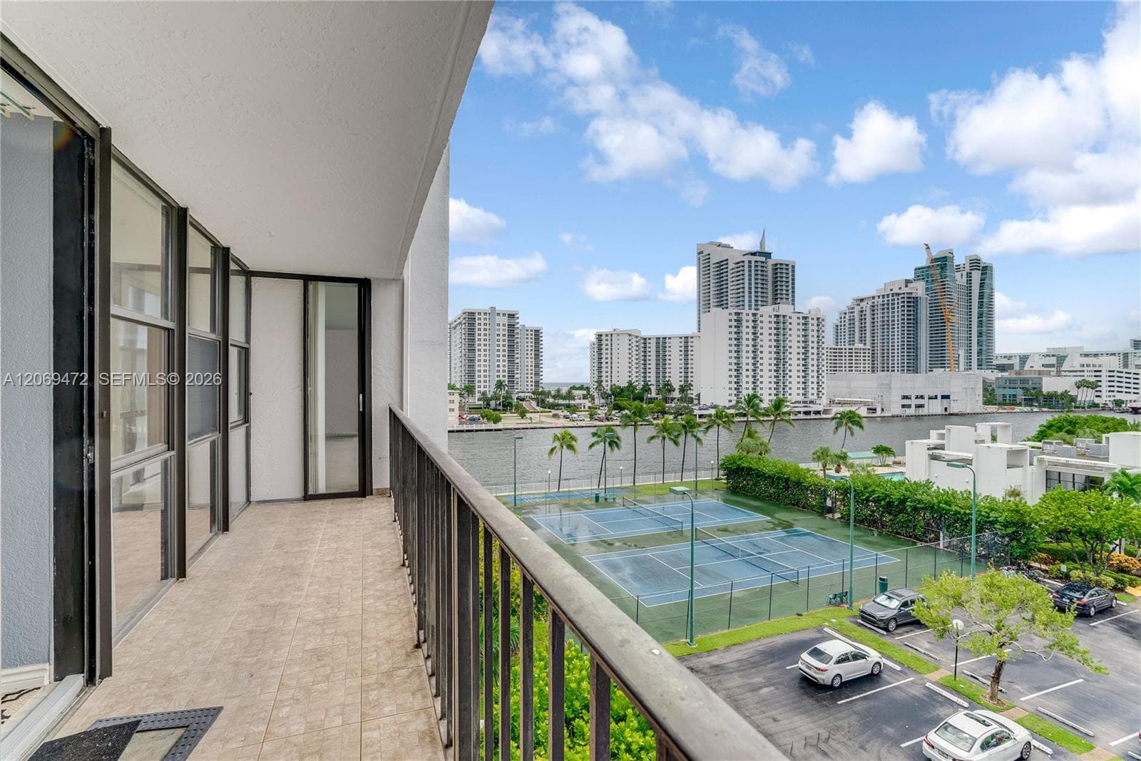 OCEANVIEW PARK CONDO · #614 in Hallandale Beach - Photo 2