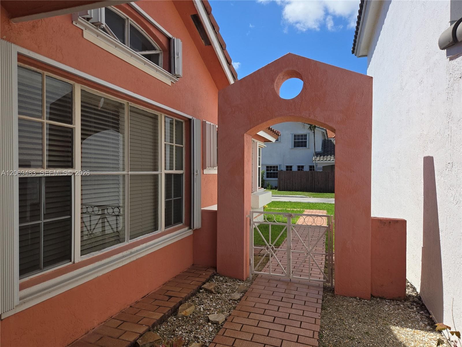 15416 SW 50th Ter photo 4