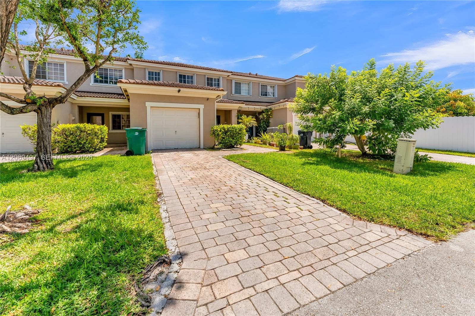 14211 SW 272nd Ln photo 4
