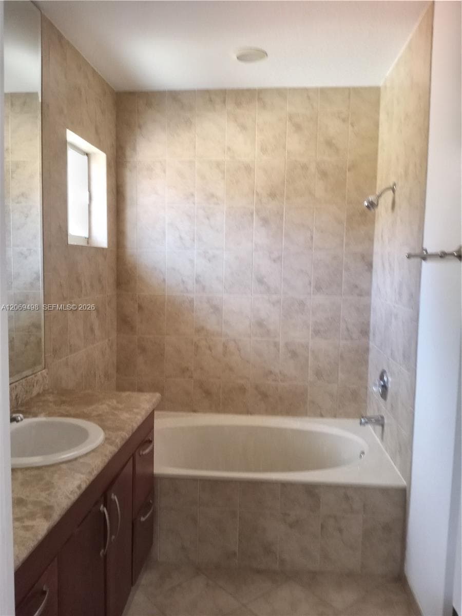 7427 NW 181st Ter #7427 photo 17