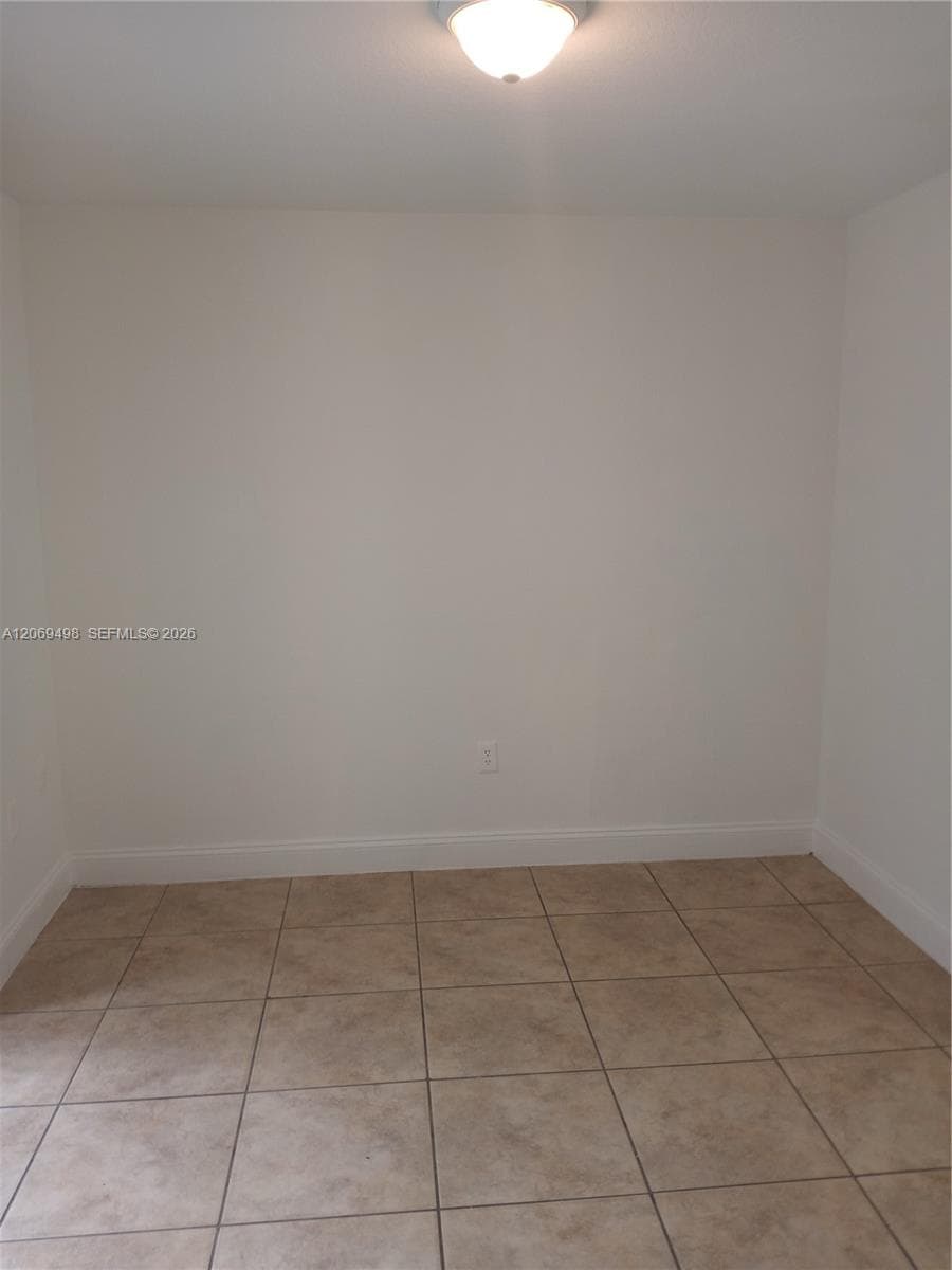 7427 NW 181st Ter #7427 photo 9