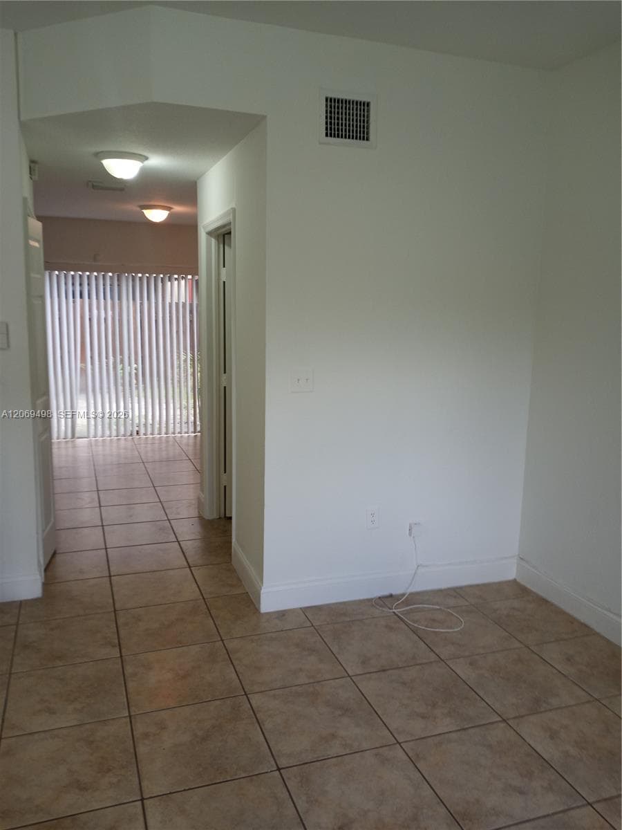 7427 NW 181st Ter #7427 photo 11