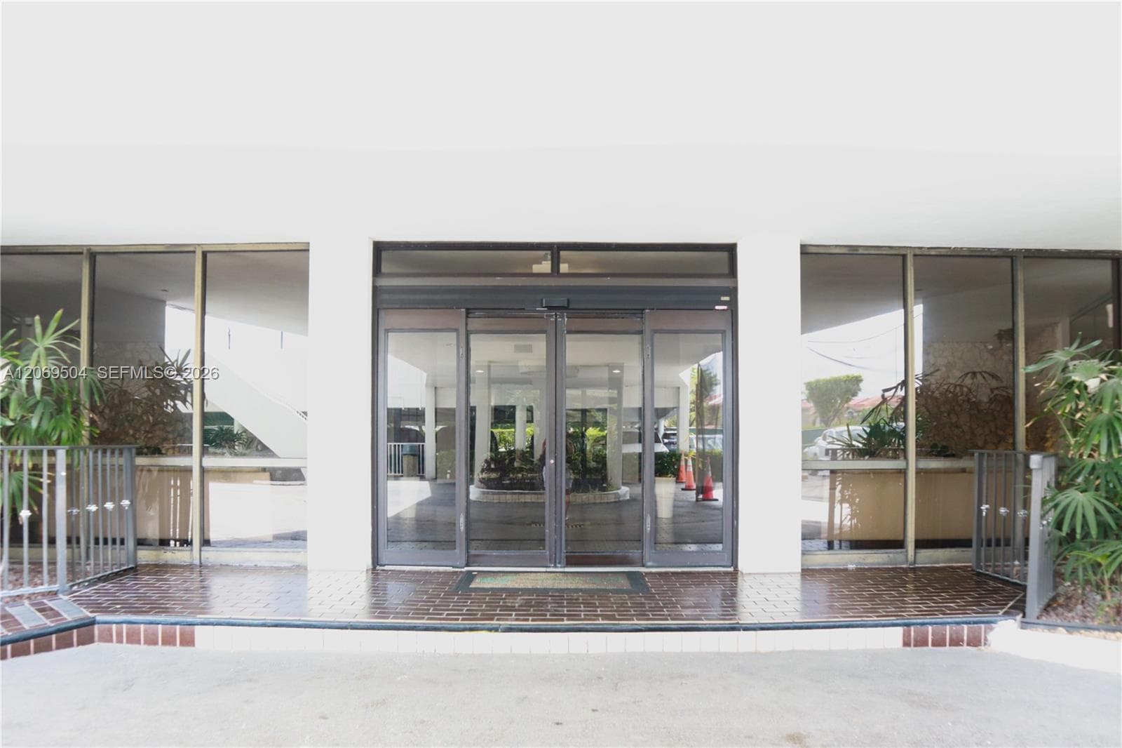 Towers of Kendale Lake · #310A in Miami - Photo 4
