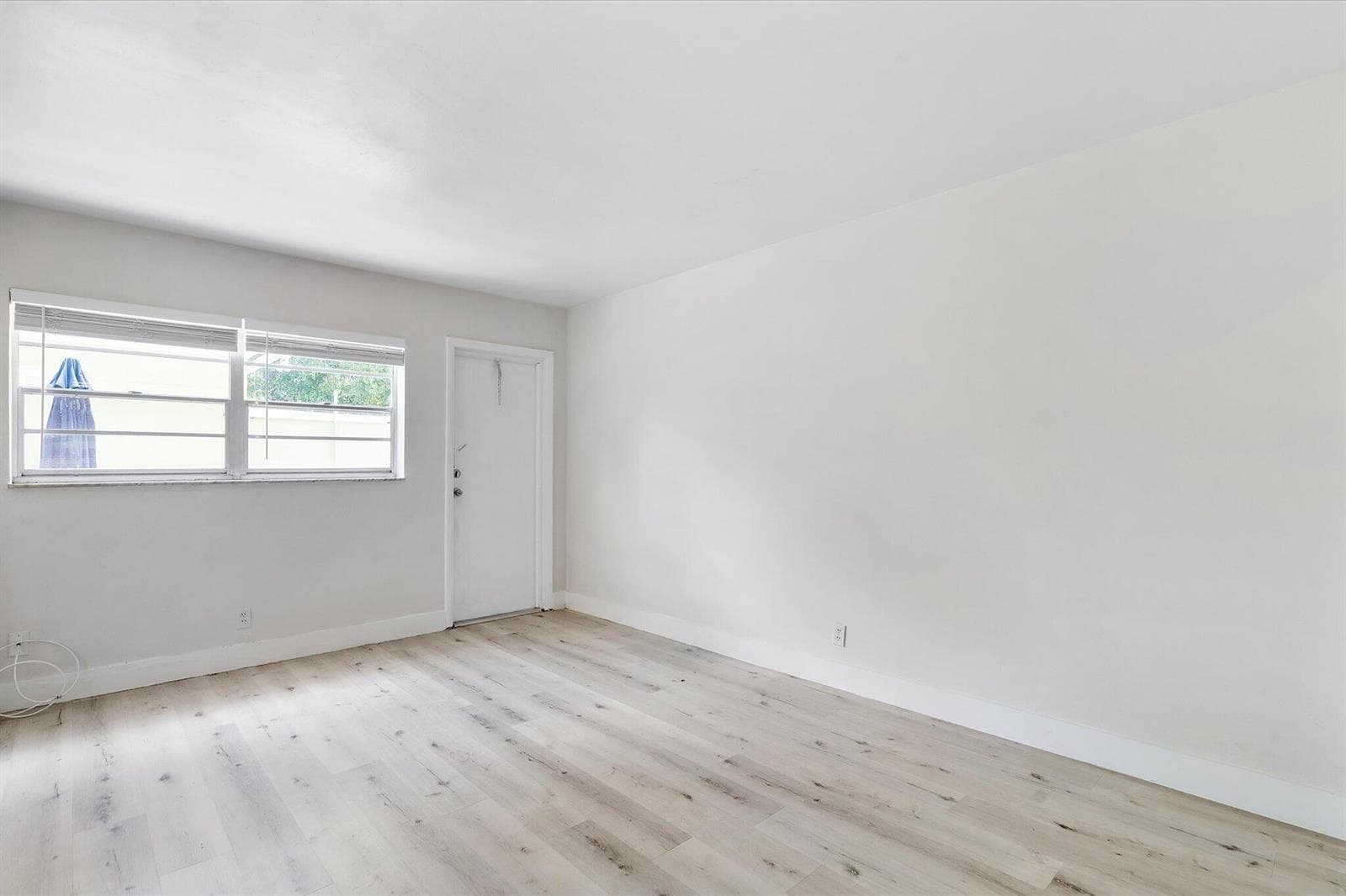 18-1638 Plunkett St_018