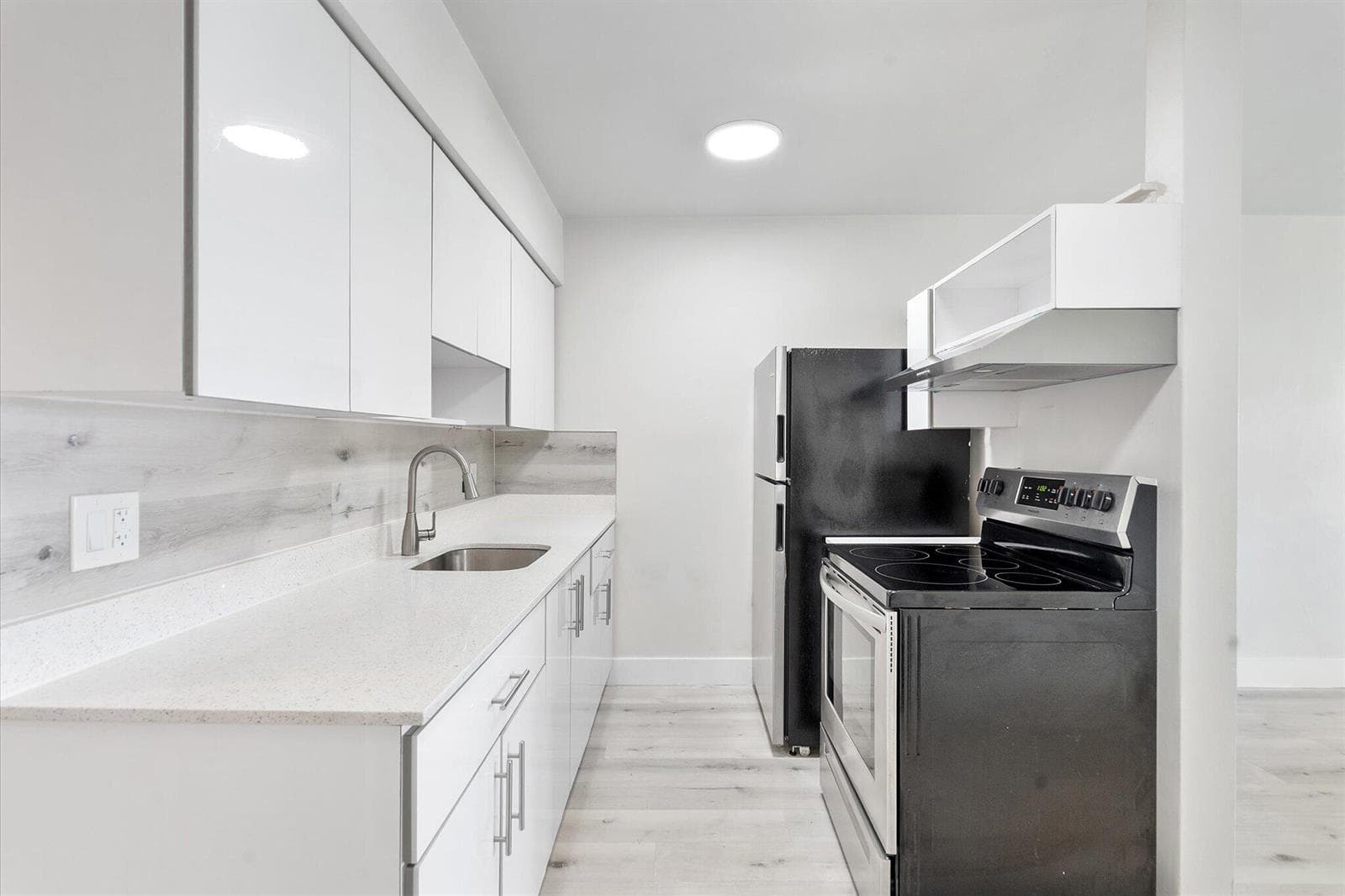 14-1638 Plunkett St_014