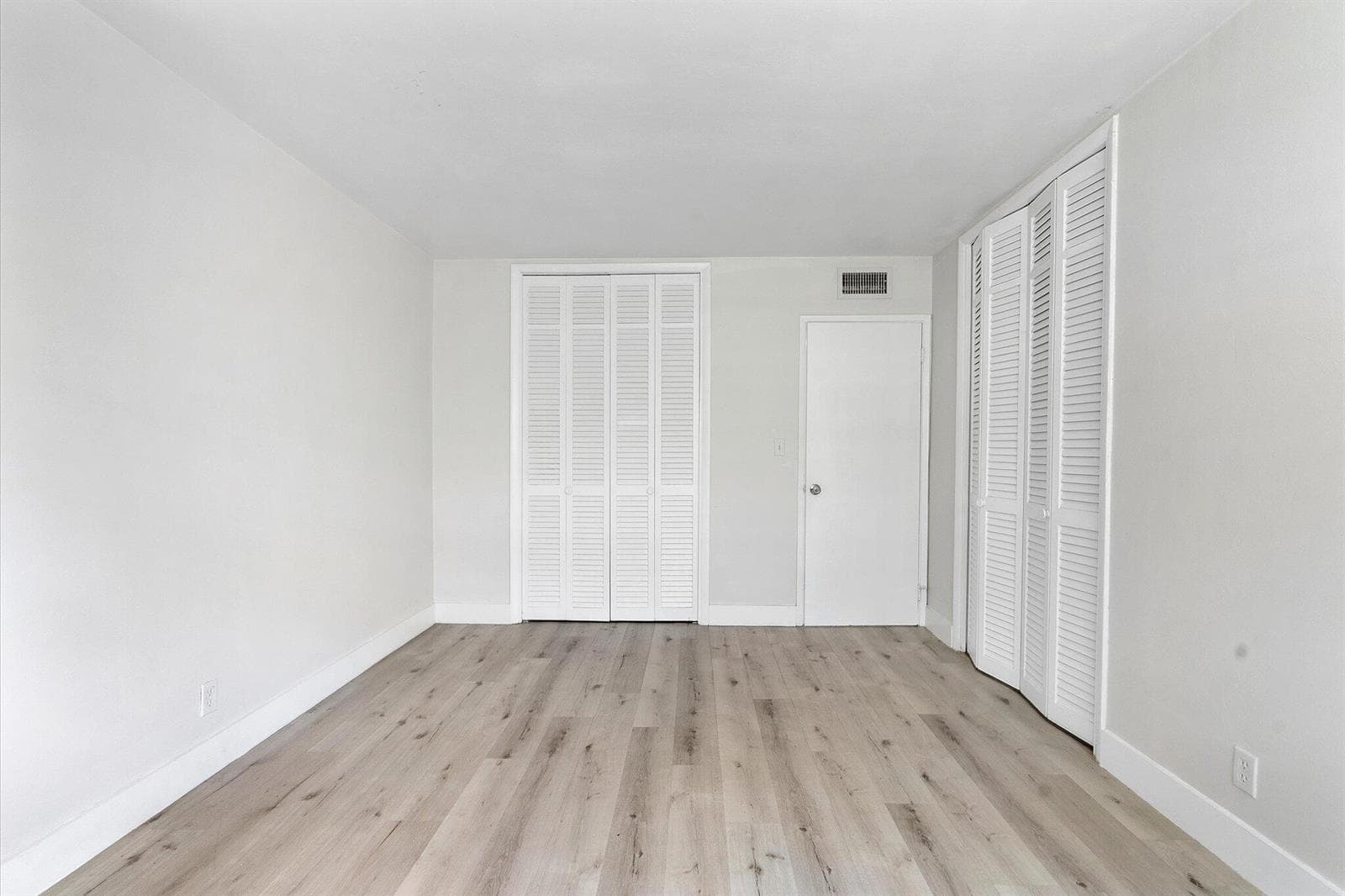 20-1638 Plunkett St_020