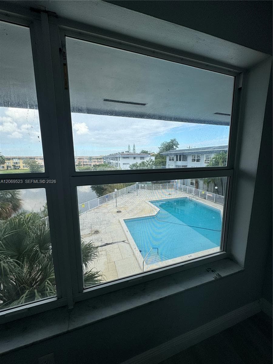 SECOND FORUM CONDO · #C305 in Miami - Photo 21