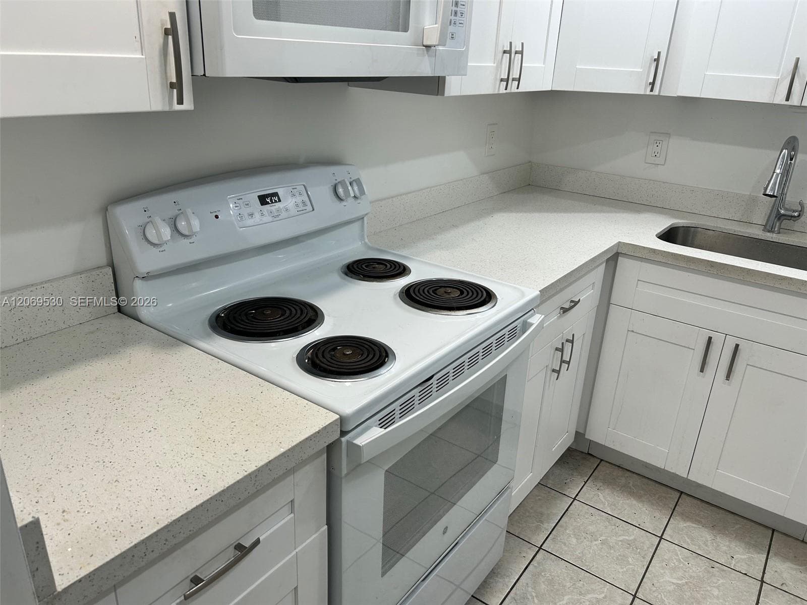 OAK TREE GARDEN CONDO · #J in Fort Lauderdale - Photo 5