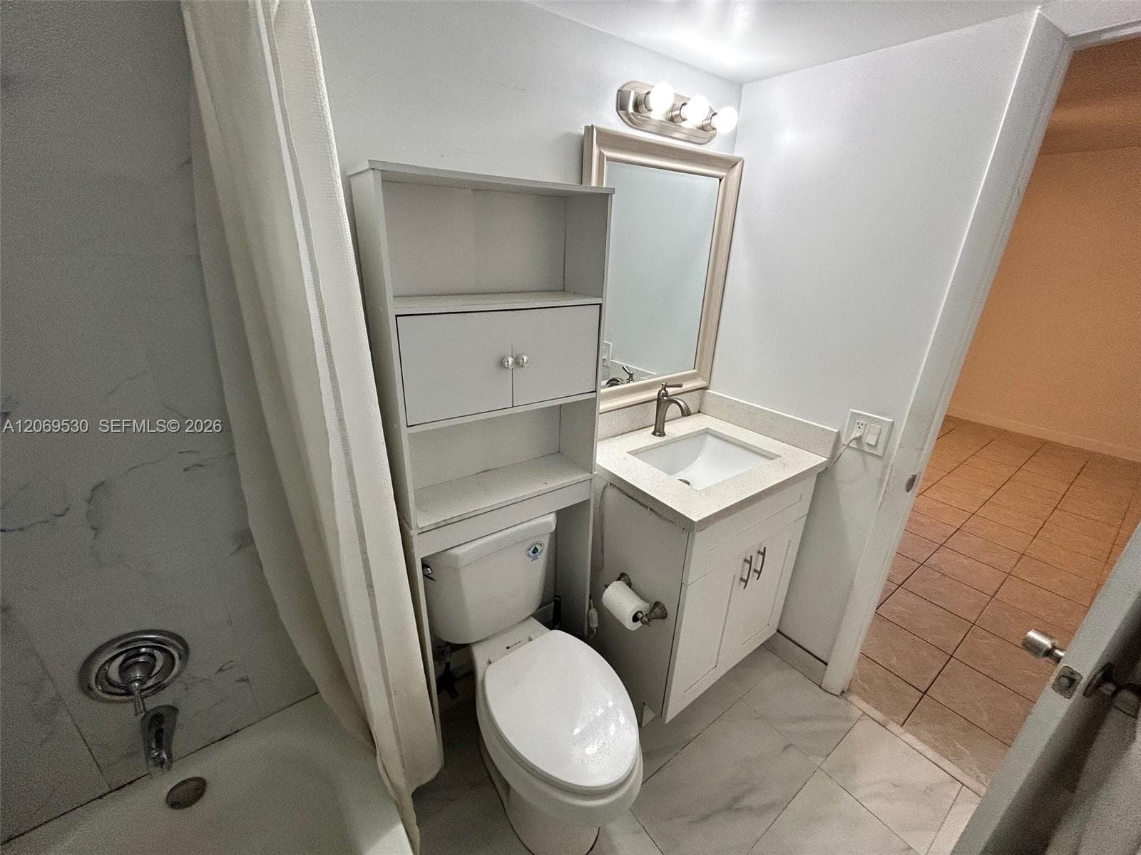 OAK TREE GARDEN CONDO · #J in Fort Lauderdale - Photo 14
