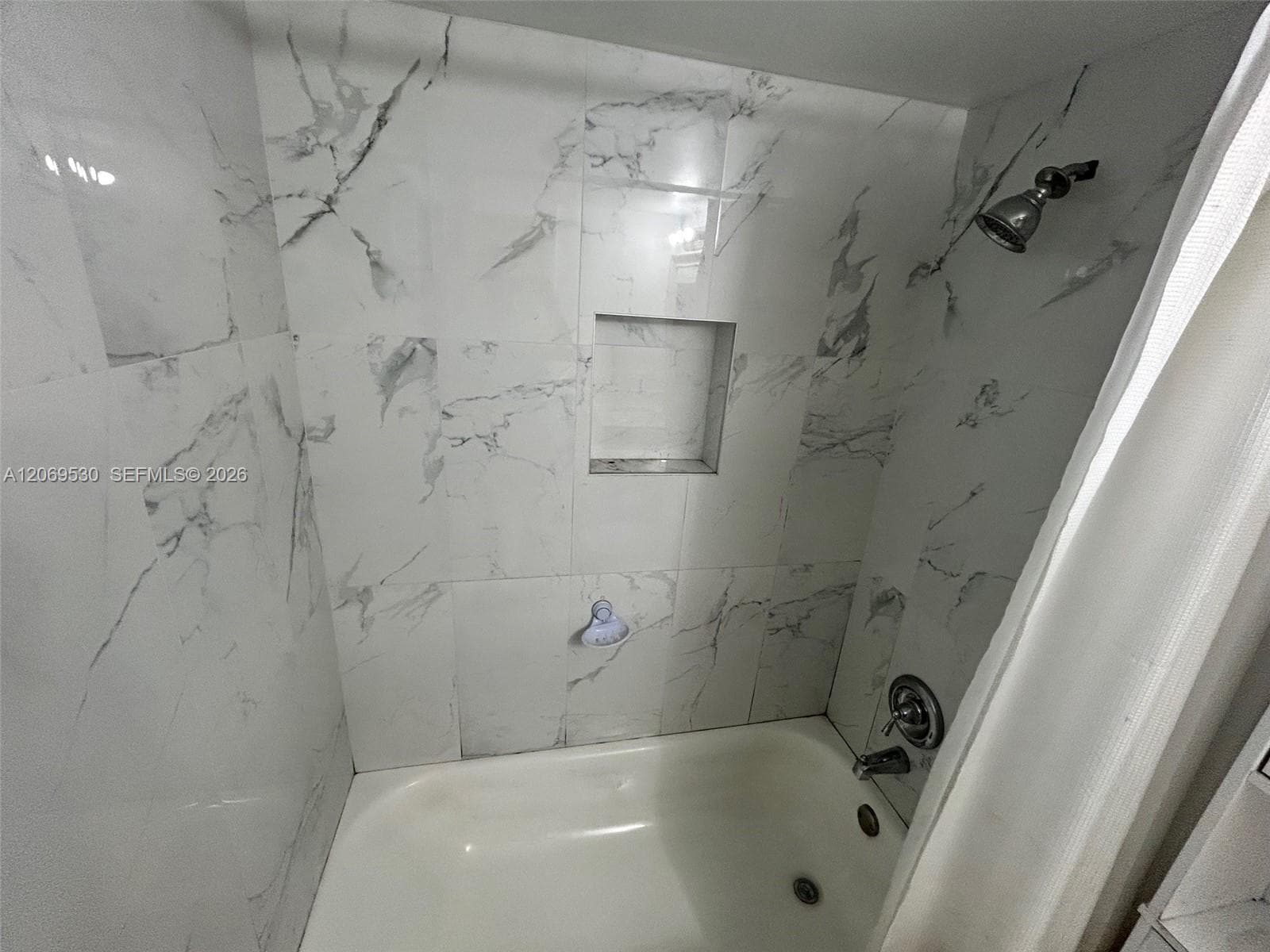 OAK TREE GARDEN CONDO · #J in Fort Lauderdale - Photo 11