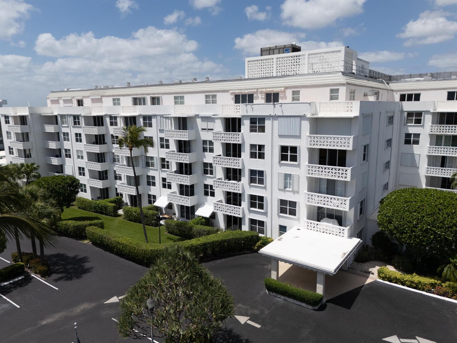 © Clark-2840 S Ocean BLVD 517-035