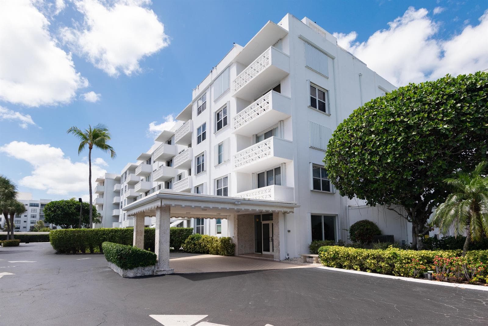 © Clark-2840 S Ocean BLVD 517-029