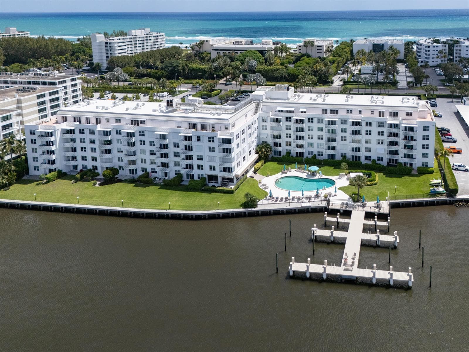 © Clark-2840 S Ocean BLVD 517-033