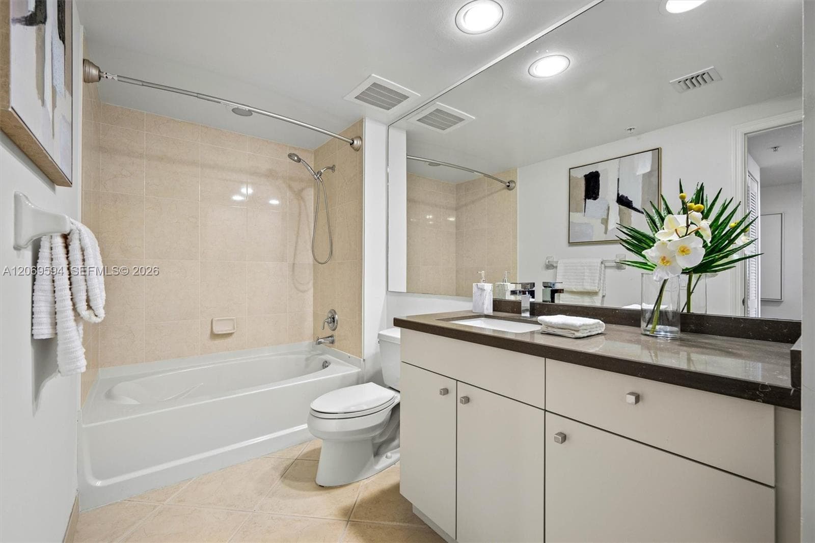 WaterGarden Condo · #2709 in Fort Lauderdale - Photo 28
