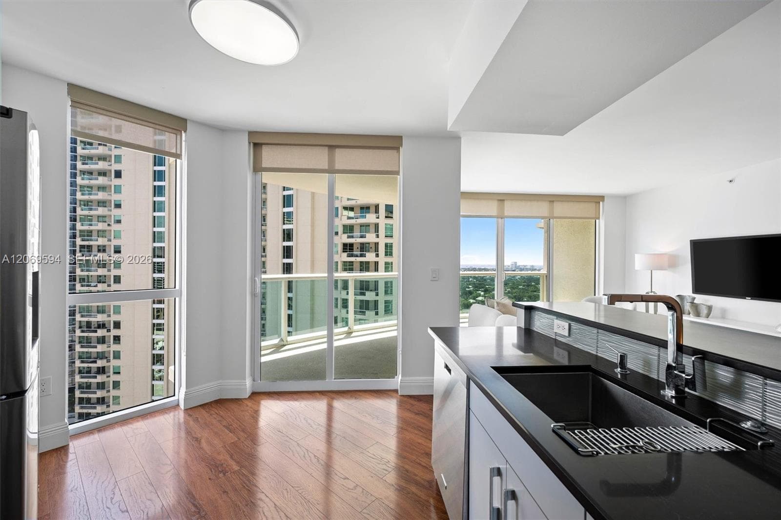 WaterGarden Condo · #2709 in Fort Lauderdale - Photo 10