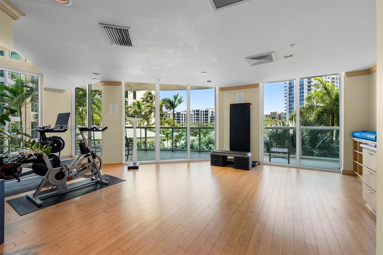 WaterGarden Condo · #2709 in Fort Lauderdale - Photo 37
