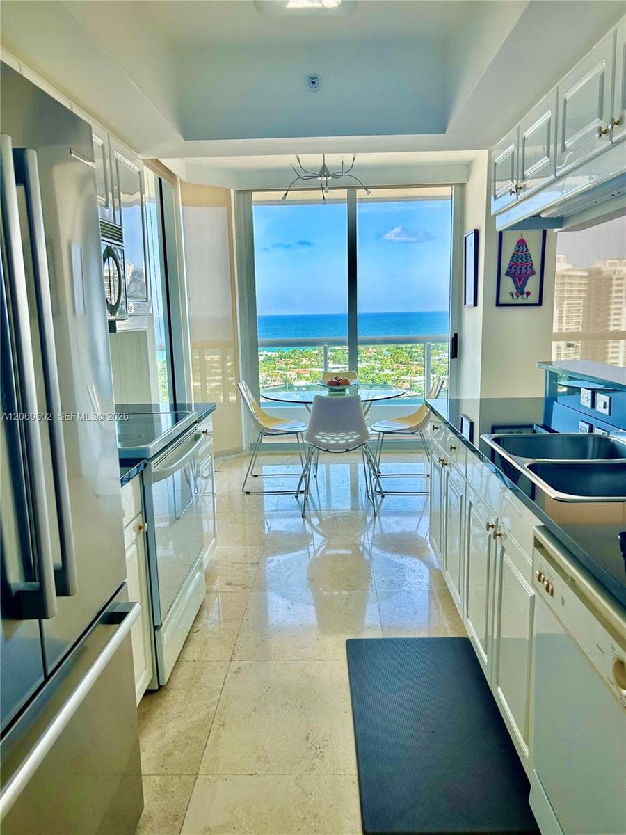 SOUTH TOWER AT THE POINT · #2710 in Aventura - Photo 7