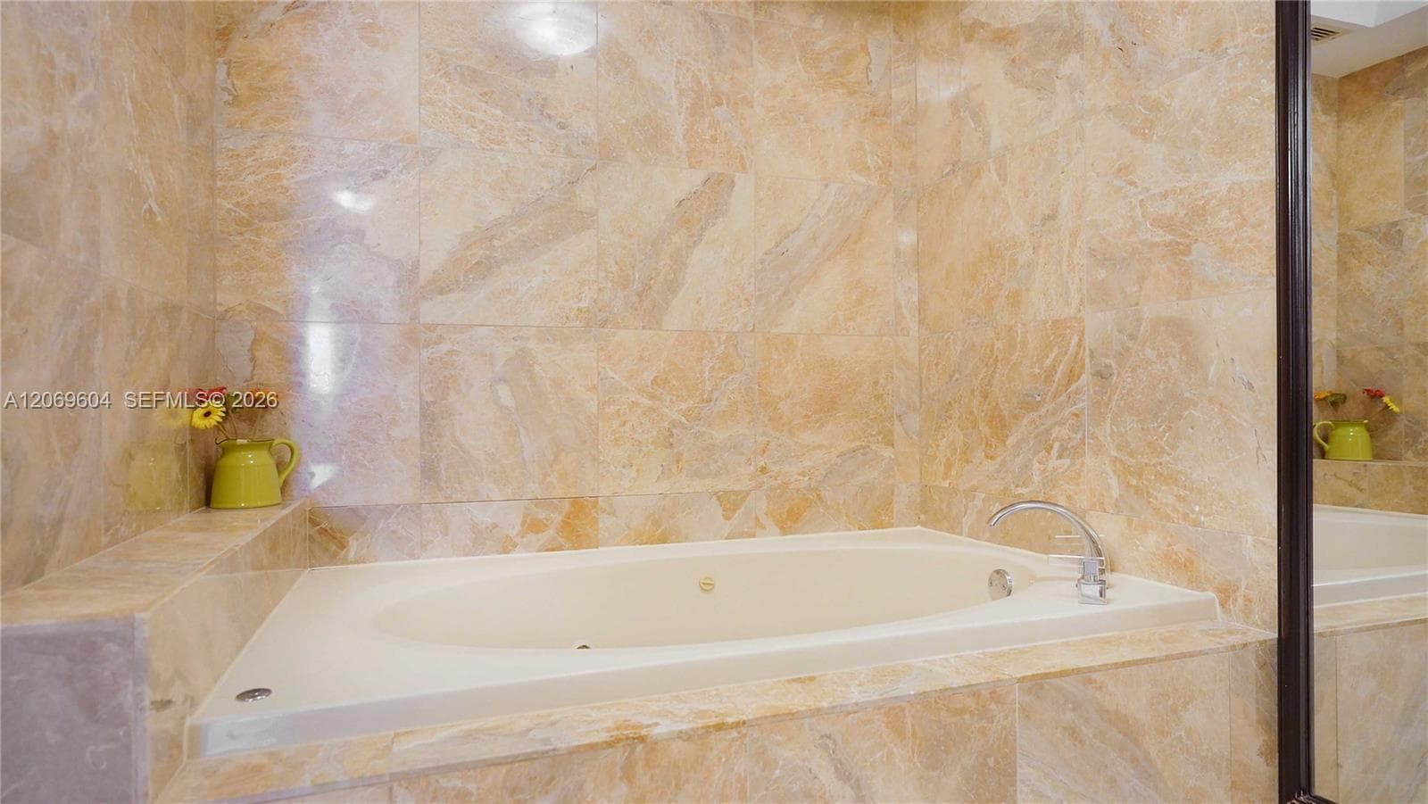 LEXCELLENCE CONDO · #1505 in Miami Beach - Photo 15