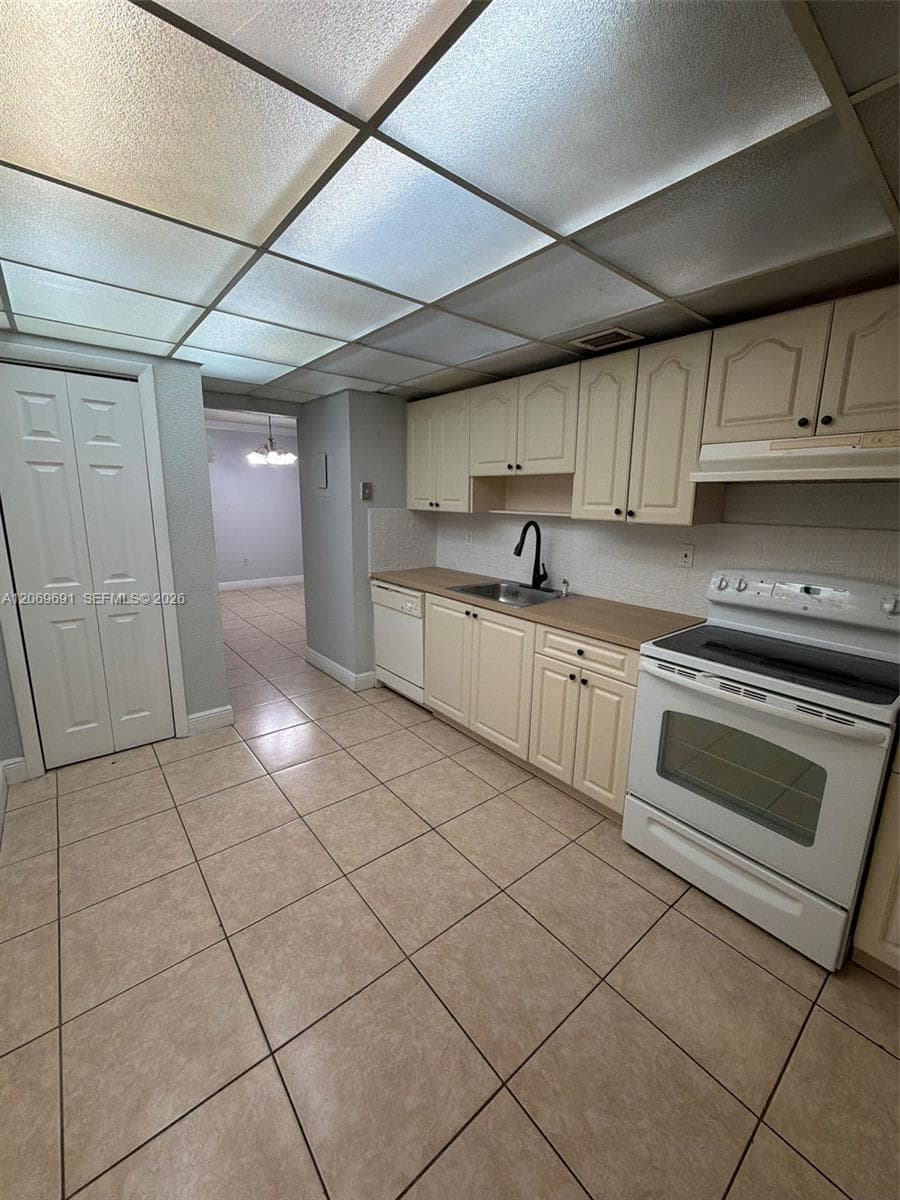 CORAL GATE WEST CONDO · #4-323 in Hialeah - Photo 13