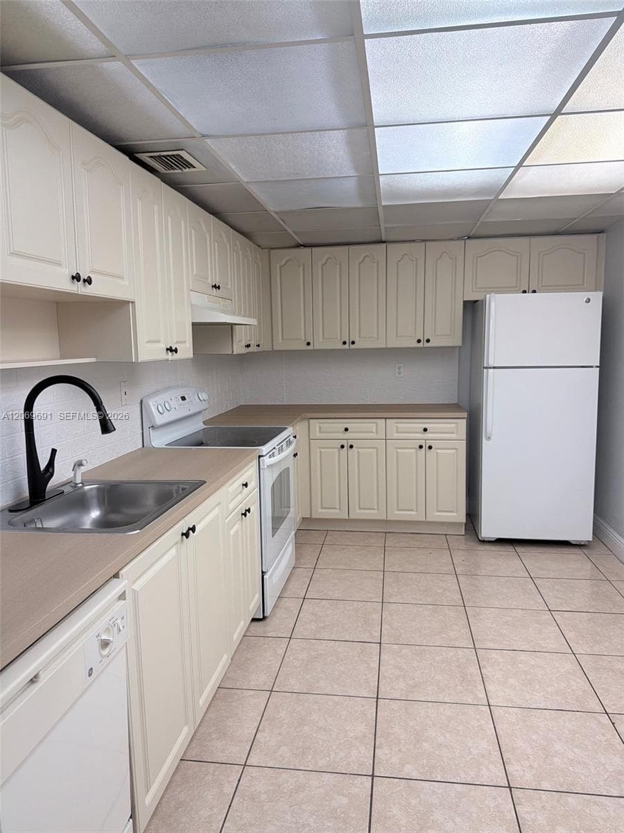 CORAL GATE WEST CONDO · #4-323 in Hialeah - Photo 12
