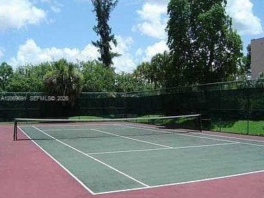CORAL GATE WEST CONDO · #4-323 in Hialeah - Photo 7