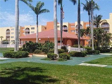 CORAL GATE WEST CONDO · #4-323 in Hialeah - Photo 5