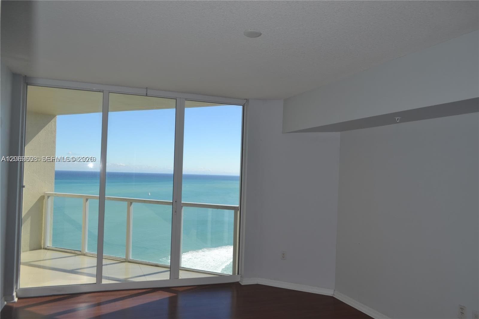 La Perla · #3109 in Sunny Isles Beach - Photo 9