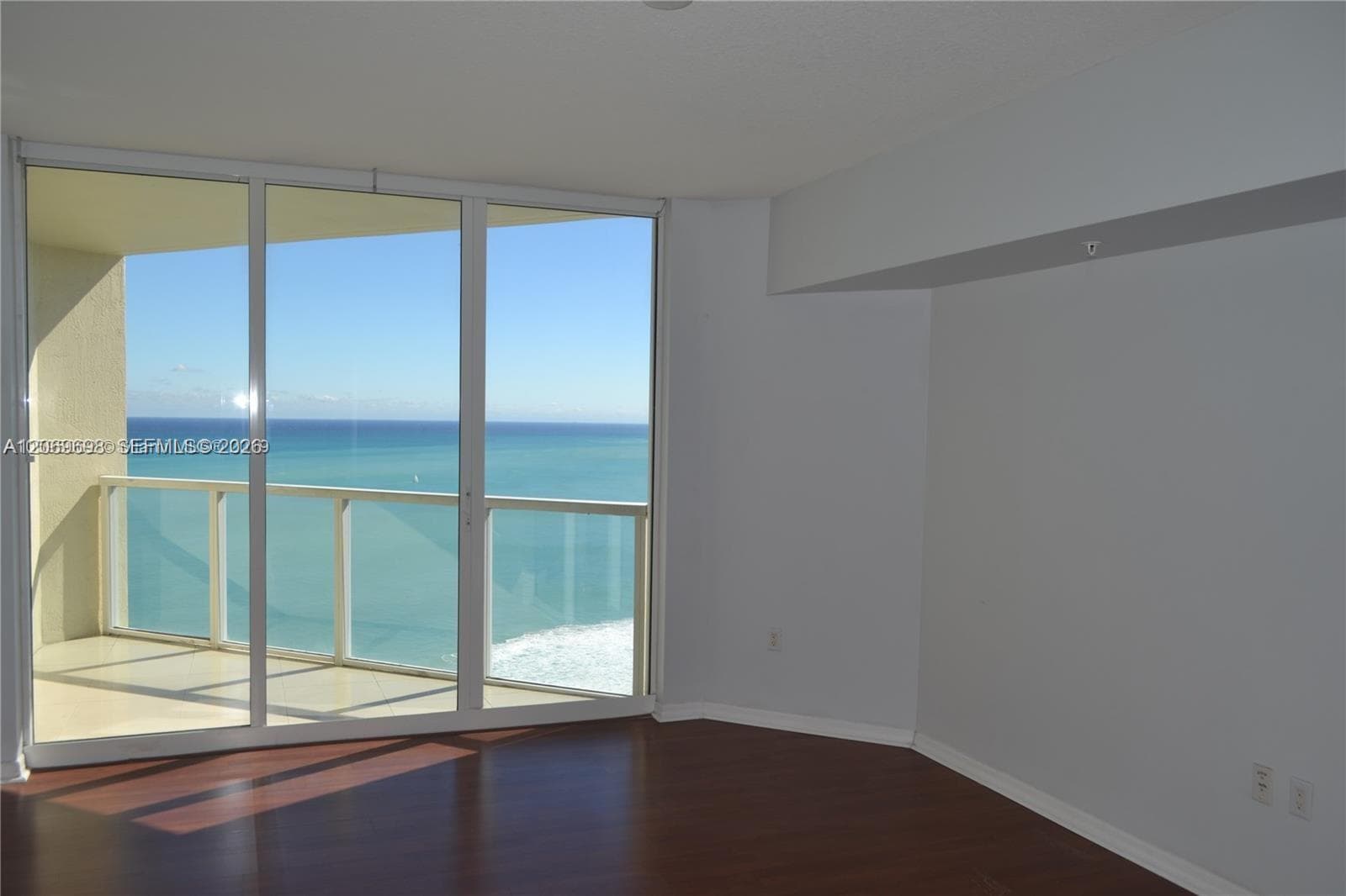 La Perla · #3109 in Sunny Isles Beach - Photo 10